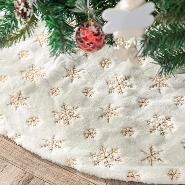 15 Inch 38 Cm Plush White Faux Fur Christmas Tree Skirt - Image 4