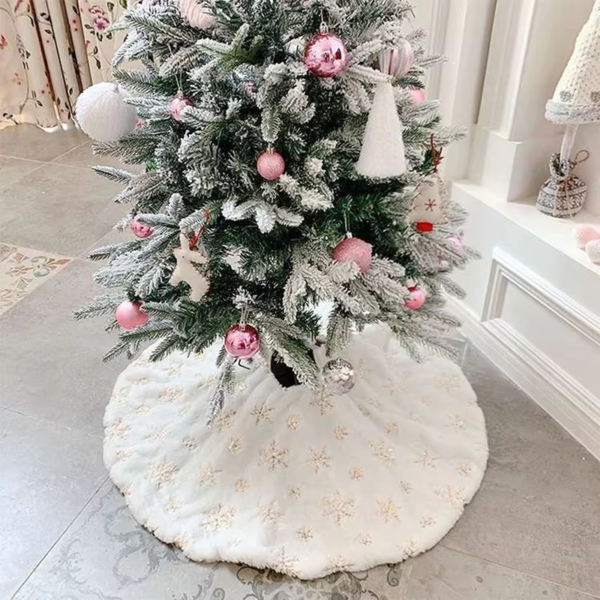 15 Inch 38 Cm Plush White Faux Fur Christmas Tree Skirt - Image 5